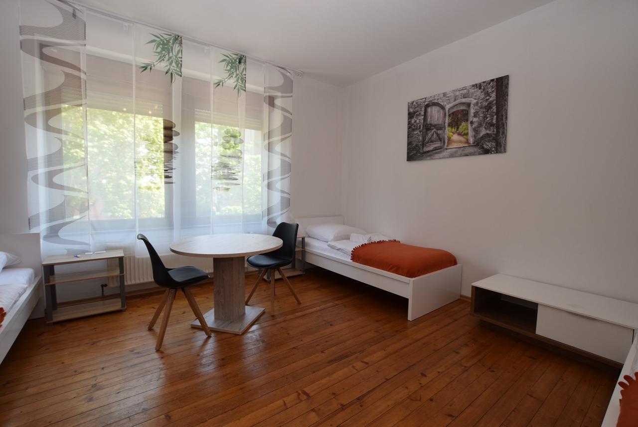 Apartment Ostendplatz Stoccarda Esterno foto