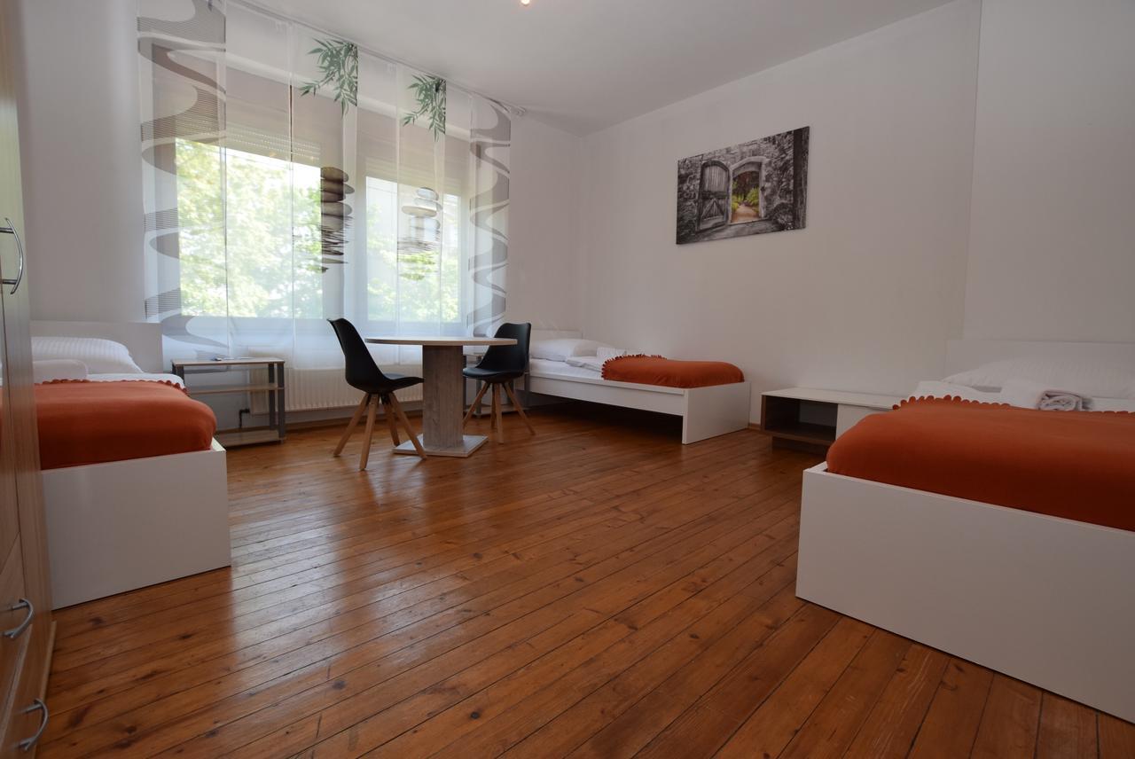 Apartment Ostendplatz Stoccarda Esterno foto